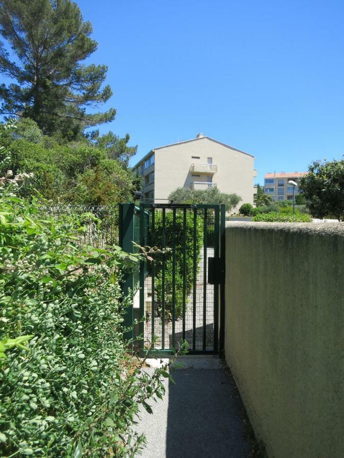 Joli Studio A Front De Mer Saint-Raphaël المظهر الخارجي الصورة